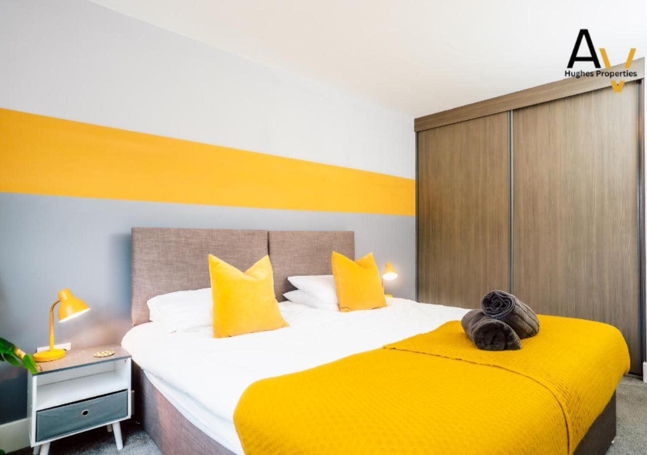 Stylish One-Bedroom Apartment - Free Wi-Fi, 4 Mins From Station, Perfect For Business Stays By Av Hughes Properties 밀턴 케인즈 외부 사진
